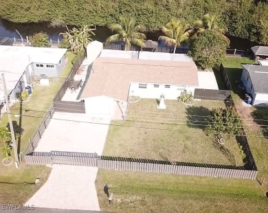 Beach Home For Sale in Fort Myers, Florida