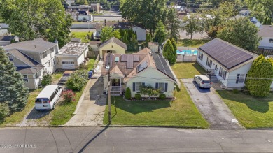 Beach Home For Sale in Atlantic Highlands, New Jersey