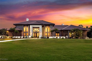 Beach Home For Sale in Fort Myers, Florida