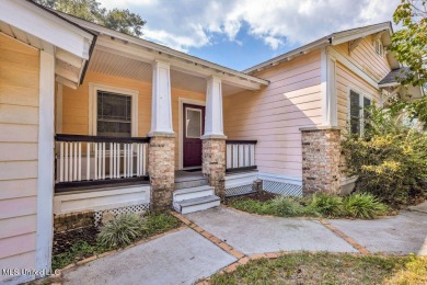 Beach Home Sale Pending in Gulfport, Mississippi