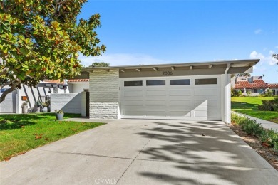 Beach Townhome/Townhouse For Sale in Newport Beach, California