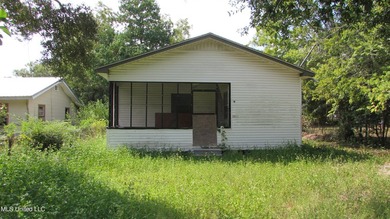 Beach Home For Sale in Gulfport, Mississippi
