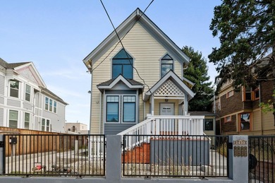 Beach Condo For Sale in Oakland, California