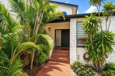 Beach Home For Sale in Boca Raton, Florida