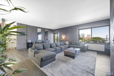 Beach Condo For Sale in Edgewater, New Jersey