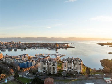 Beach Condo For Sale in Victoria, BC