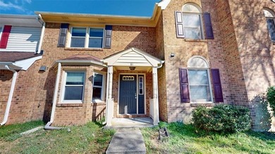 Beach Townhome/Townhouse For Sale in Hampton, Virginia