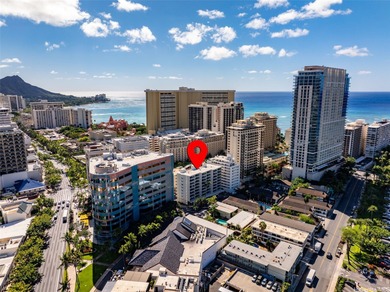 Beach Condo Active Under Contract in Honolulu, Hawaii