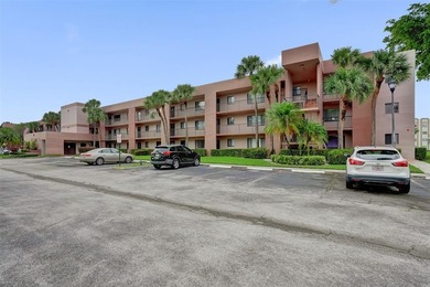 Beach Condo For Sale in Tamarac, Florida