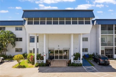 Beach Condo For Sale in Lauderhill, Florida