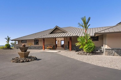 Beach Home For Sale in Kailua Kona, Hawaii