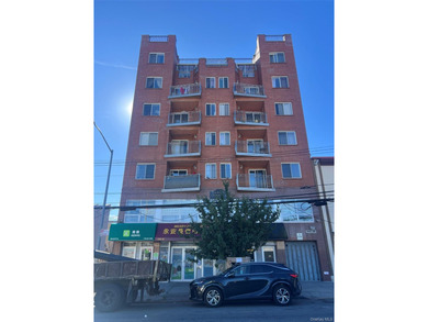 Beach Condo Sale Pending in Flushing, New York