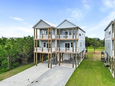 Beach Townhome/Townhouse Active Under Contract in North Topsail Beach, North Carolina