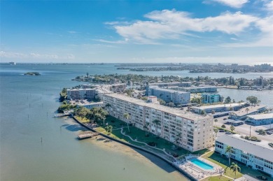 Beach Condo For Sale in South Pasadena, Florida