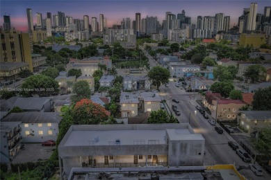 Beach Townhome/Townhouse For Sale in Miami, Florida