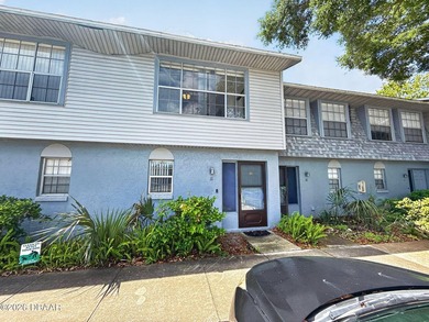 Beach Condo For Sale in Daytona Beach, Florida