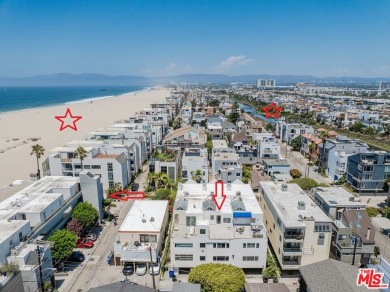 Beach Townhome/Townhouse For Sale in Marina Del Rey, California