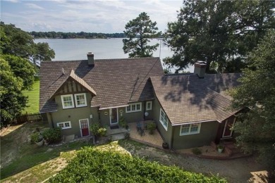 Beach Home For Sale in Chesapeake, Virginia