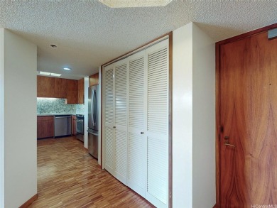 Beach Condo For Sale in Honolulu, Hawaii