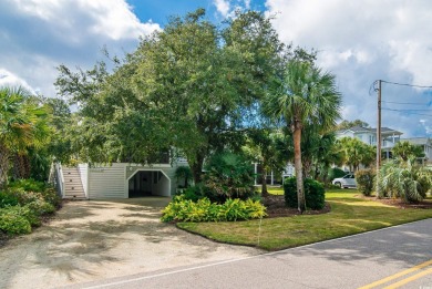 Beach Home For Sale in Pawleys Island, South Carolina