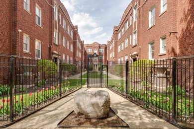 Beach Condo Active Under Contract in Chicago, Illinois