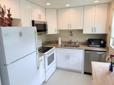 Beach Condo For Sale in Deerfield Beach, Florida