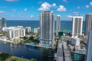 Beach Condo For Sale in Hollywood, Florida