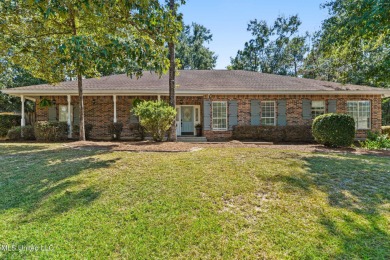 Beach Home Sale Pending in Diamondhead, Mississippi