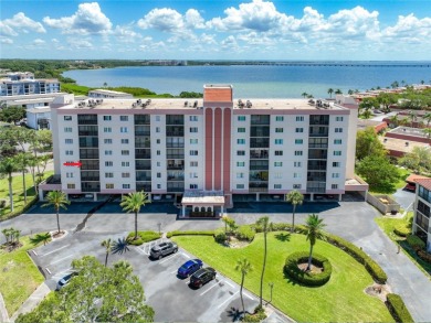 Beach Condo For Sale in Clearwater, Florida