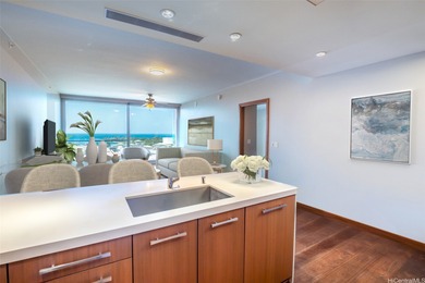 Beach Condo For Sale in Honolulu, Hawaii