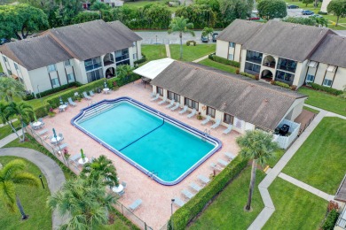Beach Condo For Sale in Greenacres, Florida
