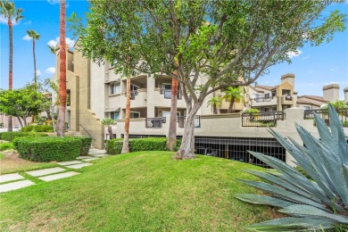Beach Condo For Sale in Huntington Beach, California