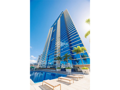 Beach Condo Active Under Contract in Honolulu, Hawaii