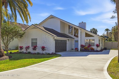Beach Home For Sale in Ponte Vedra Beach, Florida