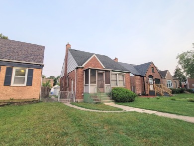 Beach Home Sale Pending in Chicago, Illinois