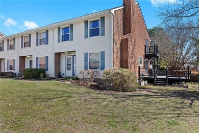 Beach Townhome/Townhouse For Sale in Virginia Beach, Virginia