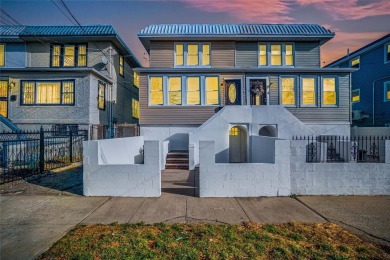 Beach Townhome/Townhouse Sale Pending in Arverne, New York