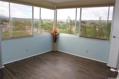 Beach Condo For Sale in Pearl City, Hawaii