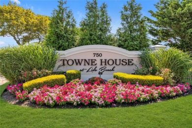 Beach Condo Sale Pending in Lido Beach, New York