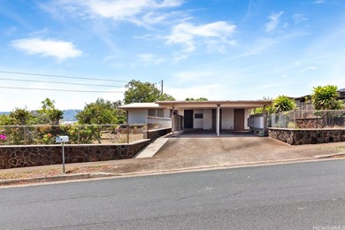 Beach Home For Sale in Pearl City, Hawaii