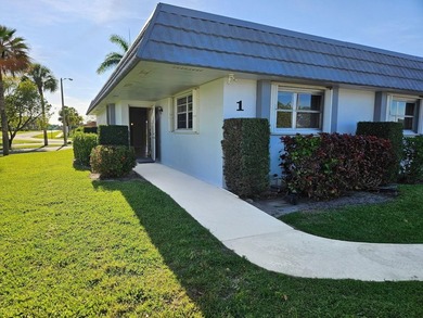 Beach Townhome/Townhouse For Sale in West Palm Beach, Florida