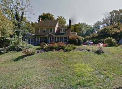 Beach Home Sale Pending in Centerport, New York