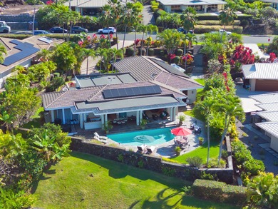 Beach Home For Sale in Kailua Kona, Hawaii