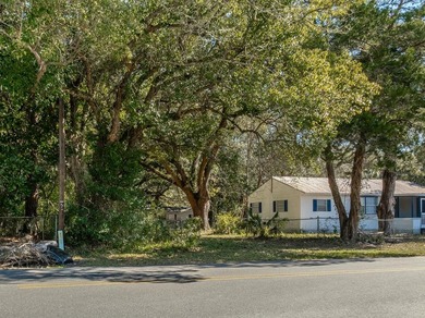 Beach Lot Active Under Contract in Apalachicola, Florida