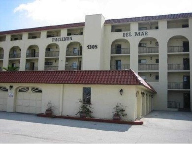 Beach Condo For Sale in Cocoa Beach, Florida