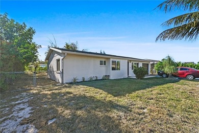 Beach Home For Sale in Fort Myers, Florida