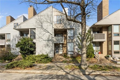 Beach Townhome/Townhouse For Sale in Norfolk, Virginia