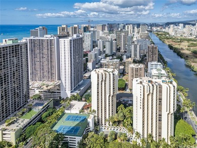 Beach Condo For Sale in Honolulu, Hawaii