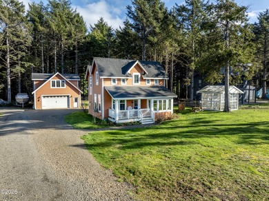 Beach Home For Sale in Newport, Oregon