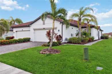 Beach Townhome/Townhouse For Sale in Bradenton, Florida